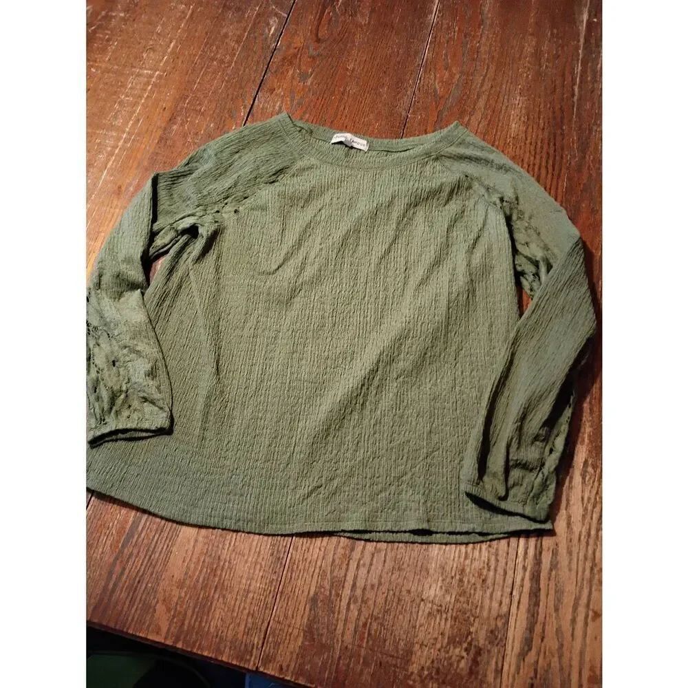 XL Absolutely Famous Green Crepe Lace Round Neck Pullover Shirt Top